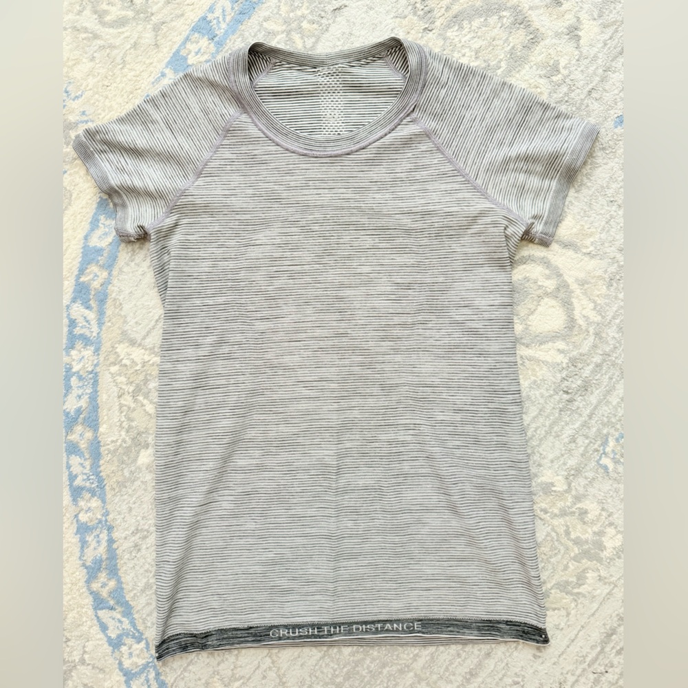 Lululemon Swiftly Tech Short Sleeve Shirt 2.0 Tetra Stripe Asphalt Grey / Black - Picture 9 of 11